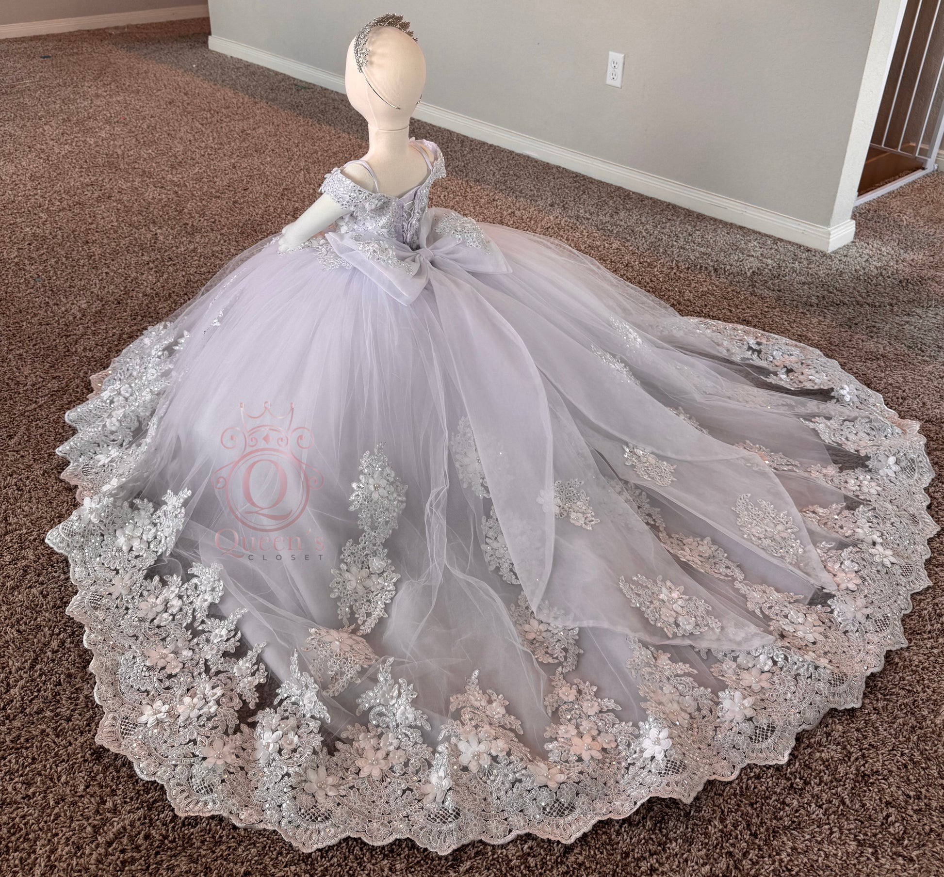 princess charlotte baptism dress 180709