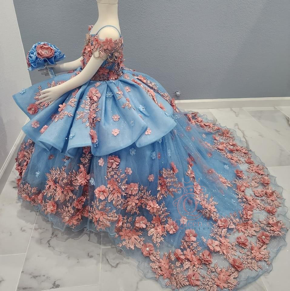 Cinderella Deluxe Package (Dress, Petticoat, Bouquet, Crown)